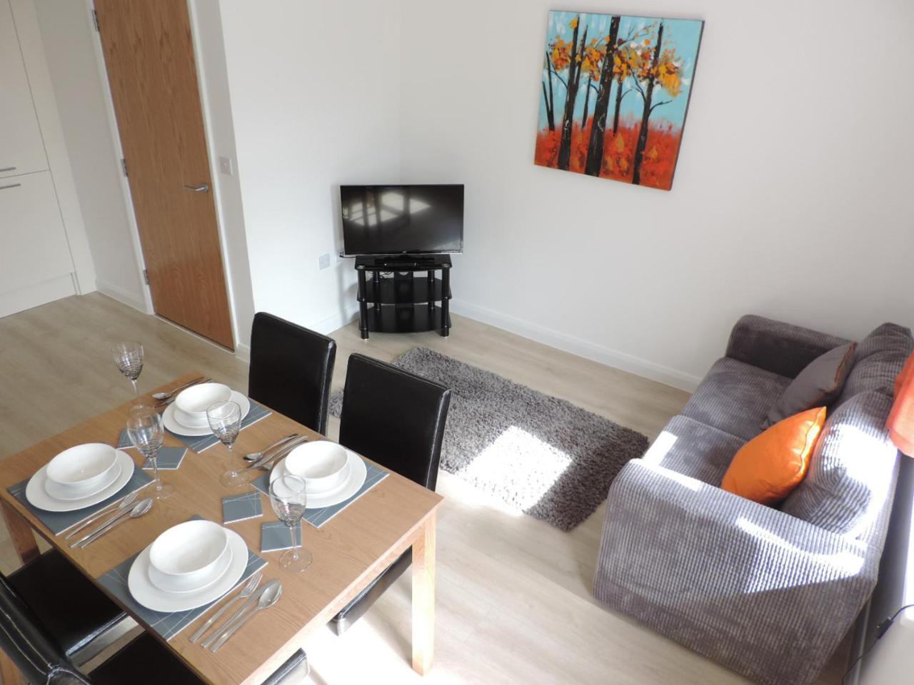 Park House - City Centre Apartment ปีเตอร์โบโรห์ ภายนอก รูปภาพ