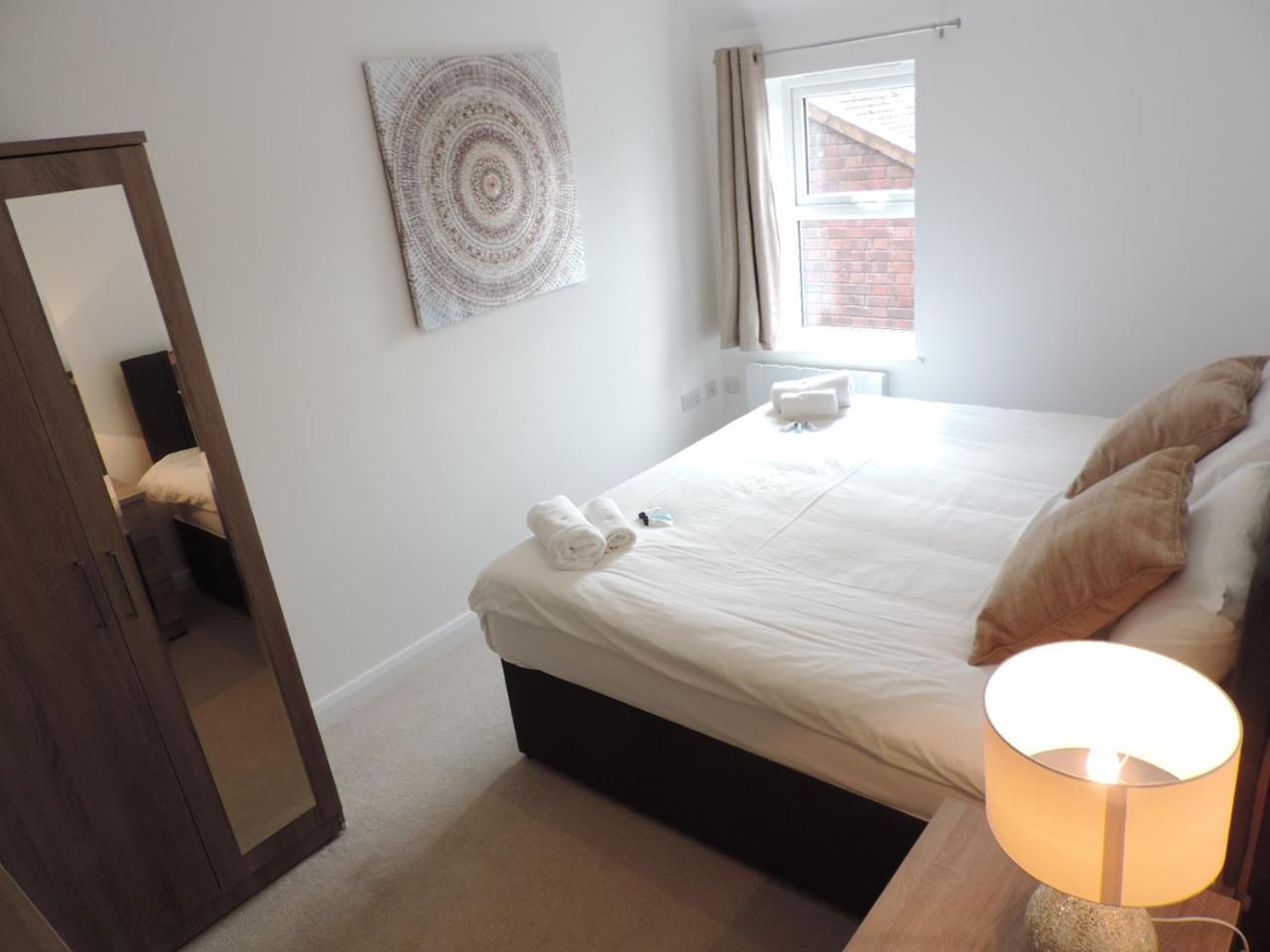 Park House - City Centre Apartment ปีเตอร์โบโรห์ ภายนอก รูปภาพ